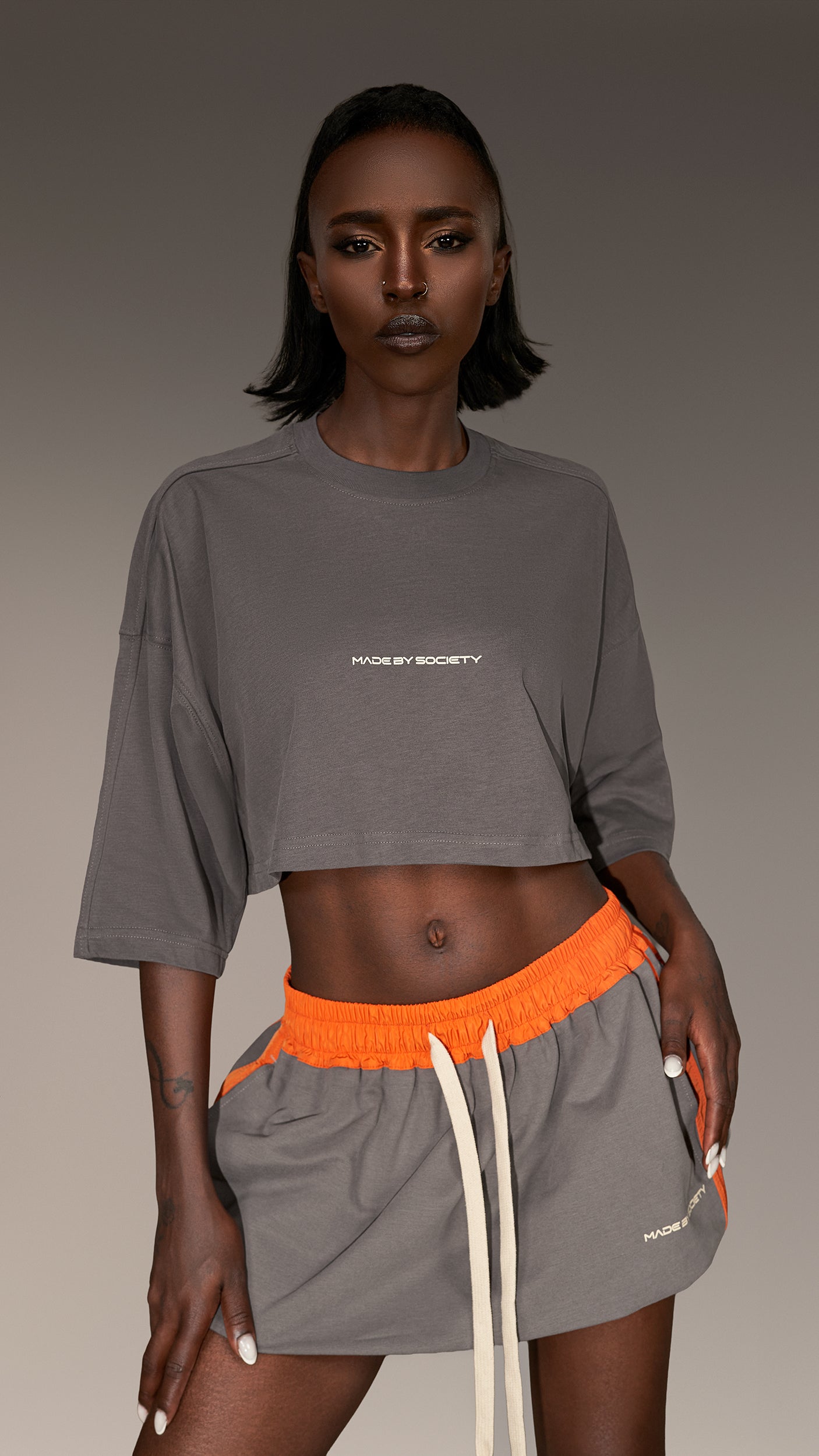 Crop тениска Made by Society - T26155