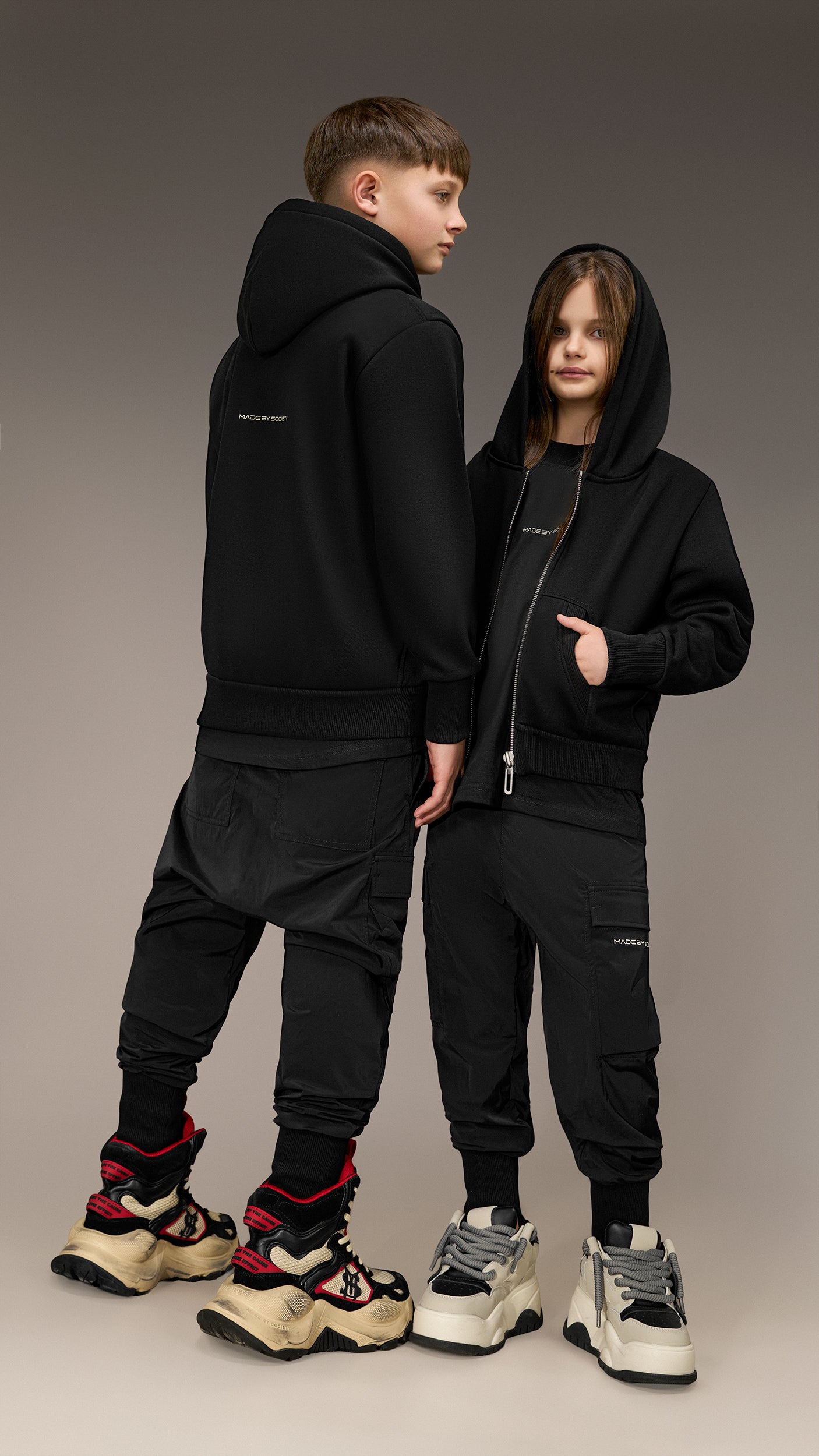 Базови суичър "Made by Society" – H36172