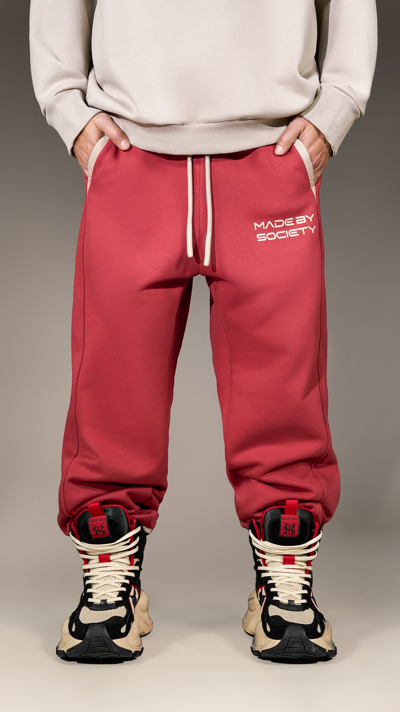 Долнище на панталони от типа джогинг от Made by Society - P16099