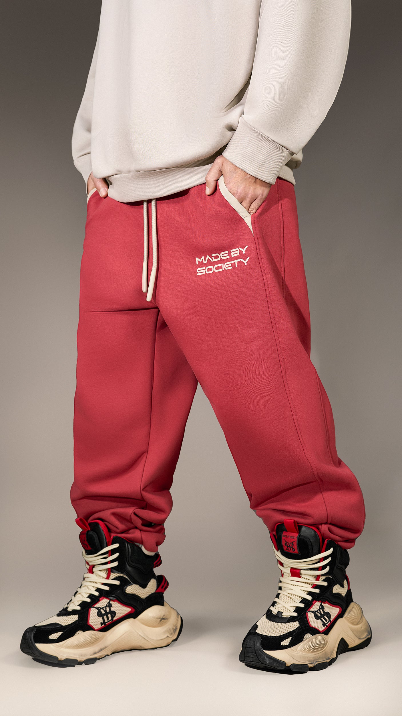 Долнище на панталони от типа джогинг от Made by Society - P16099