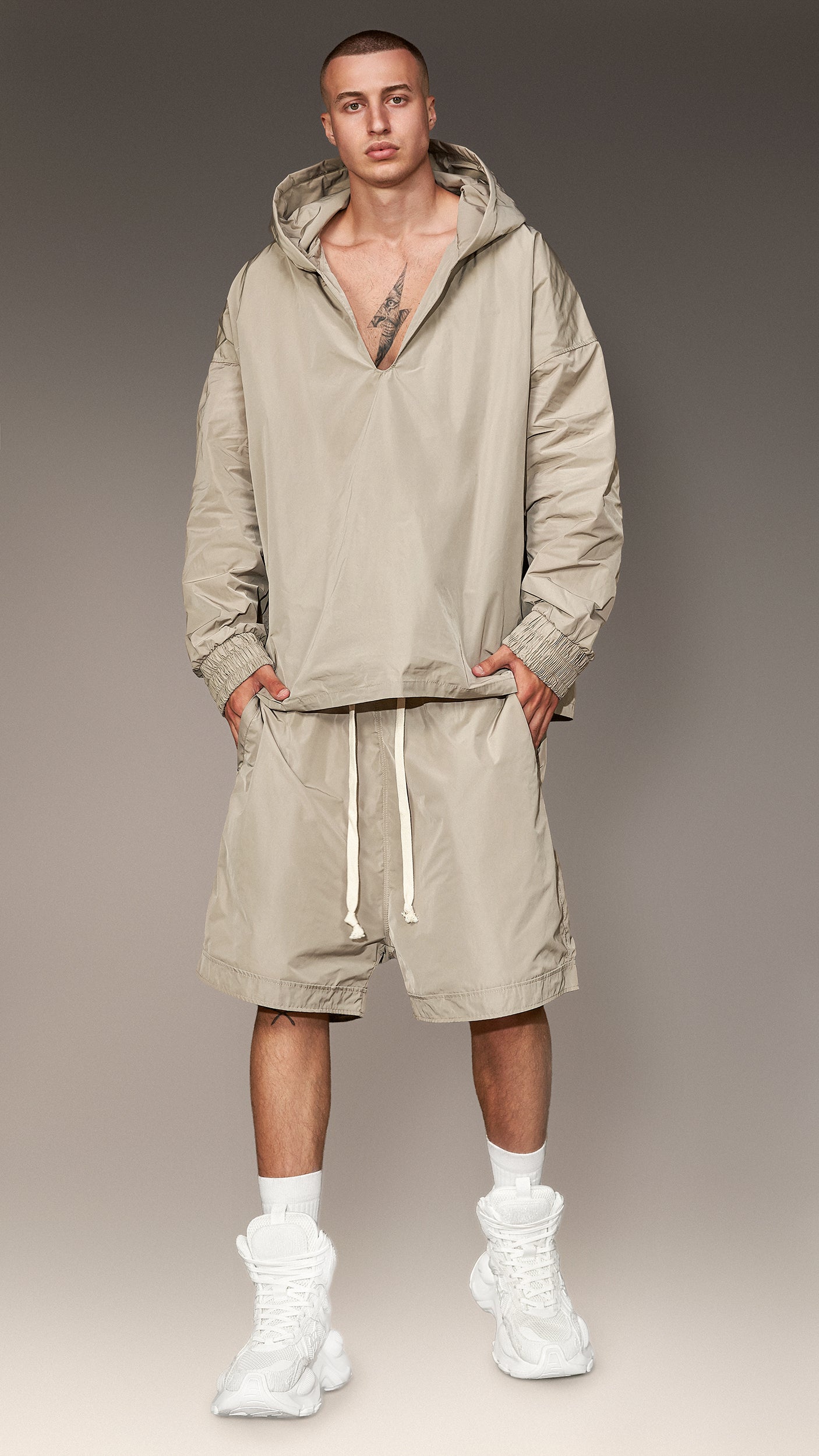 Суитшърт с деколте - H16475