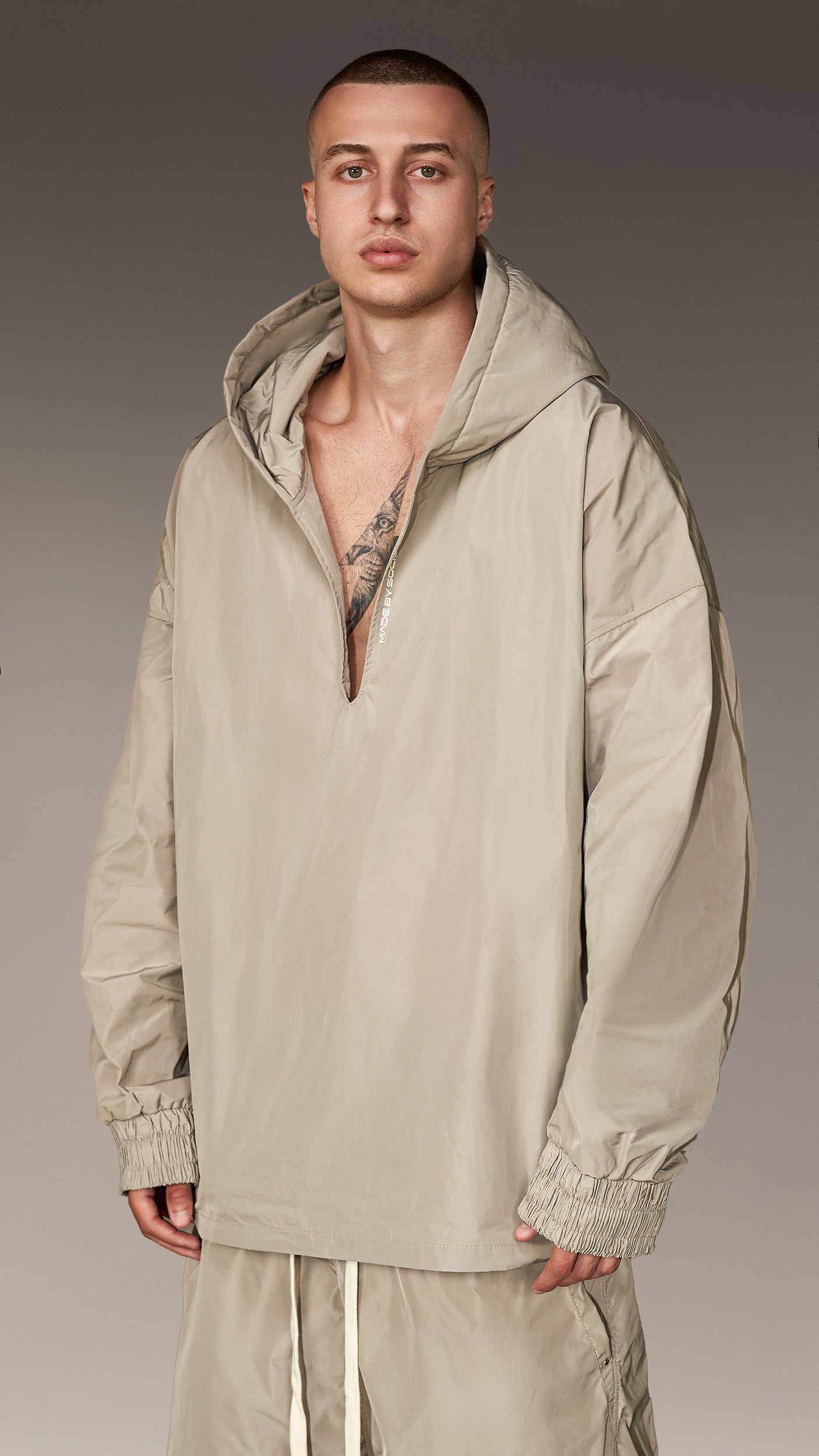 Суитшърт с деколте - H16475