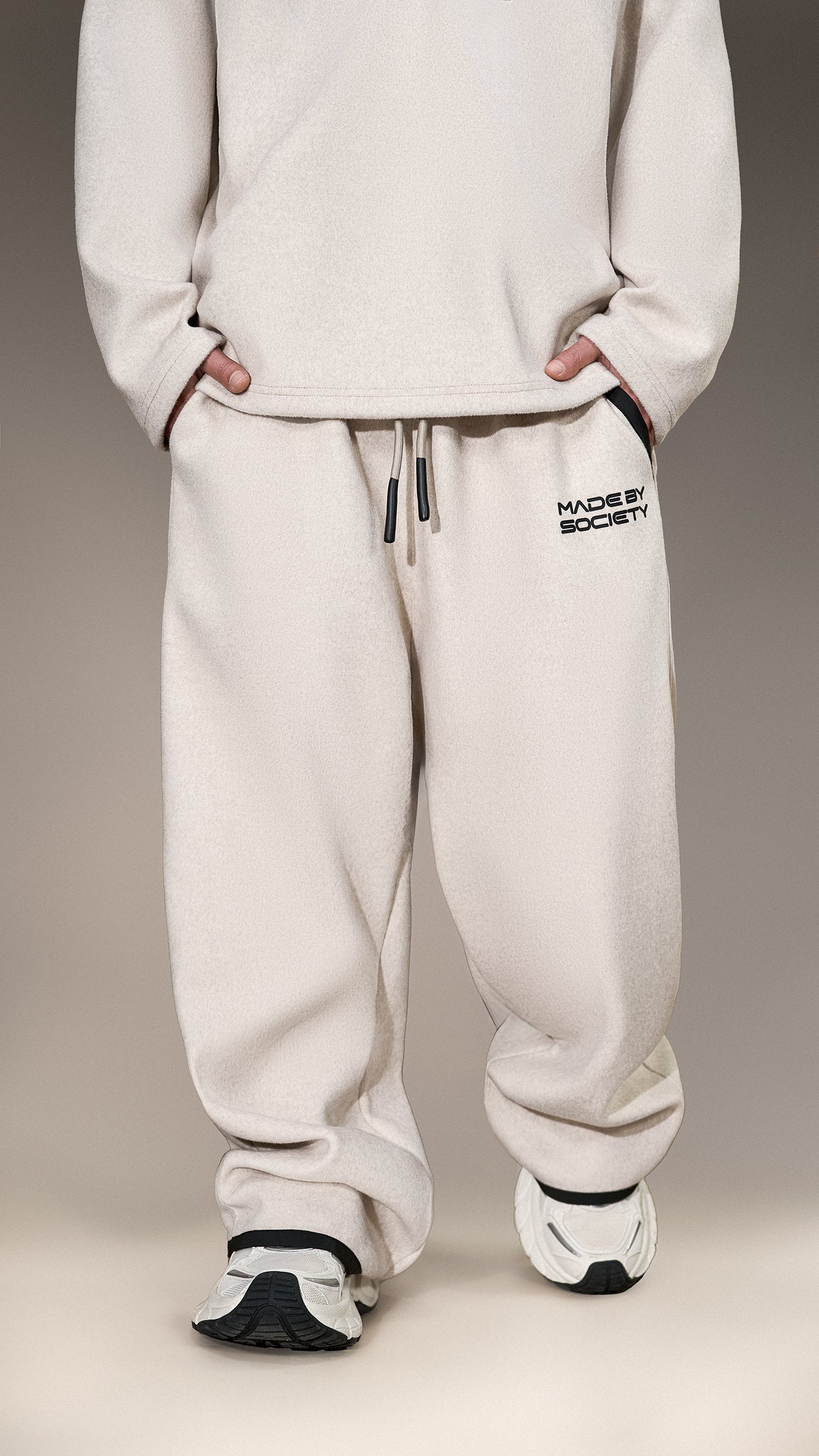 Oversize панталони "Made by Society" - P15995