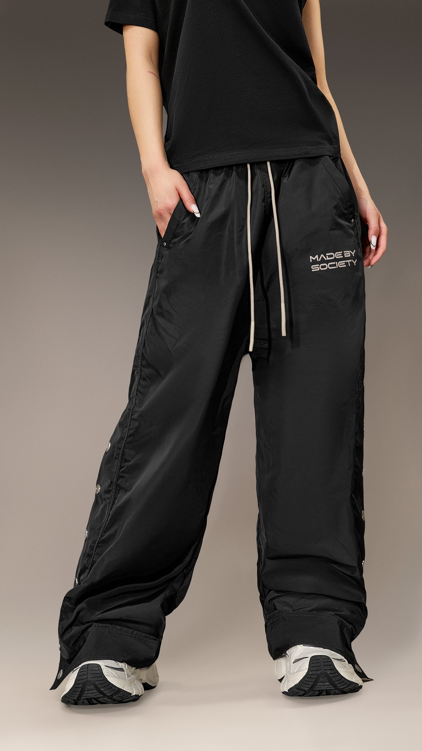Pantaloni cu Capse Made By Society – P26139