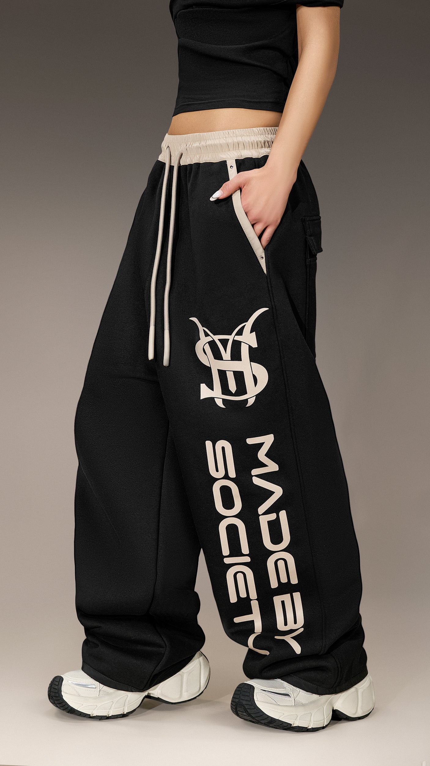 Оверсайз панталони Made By Society – P26030