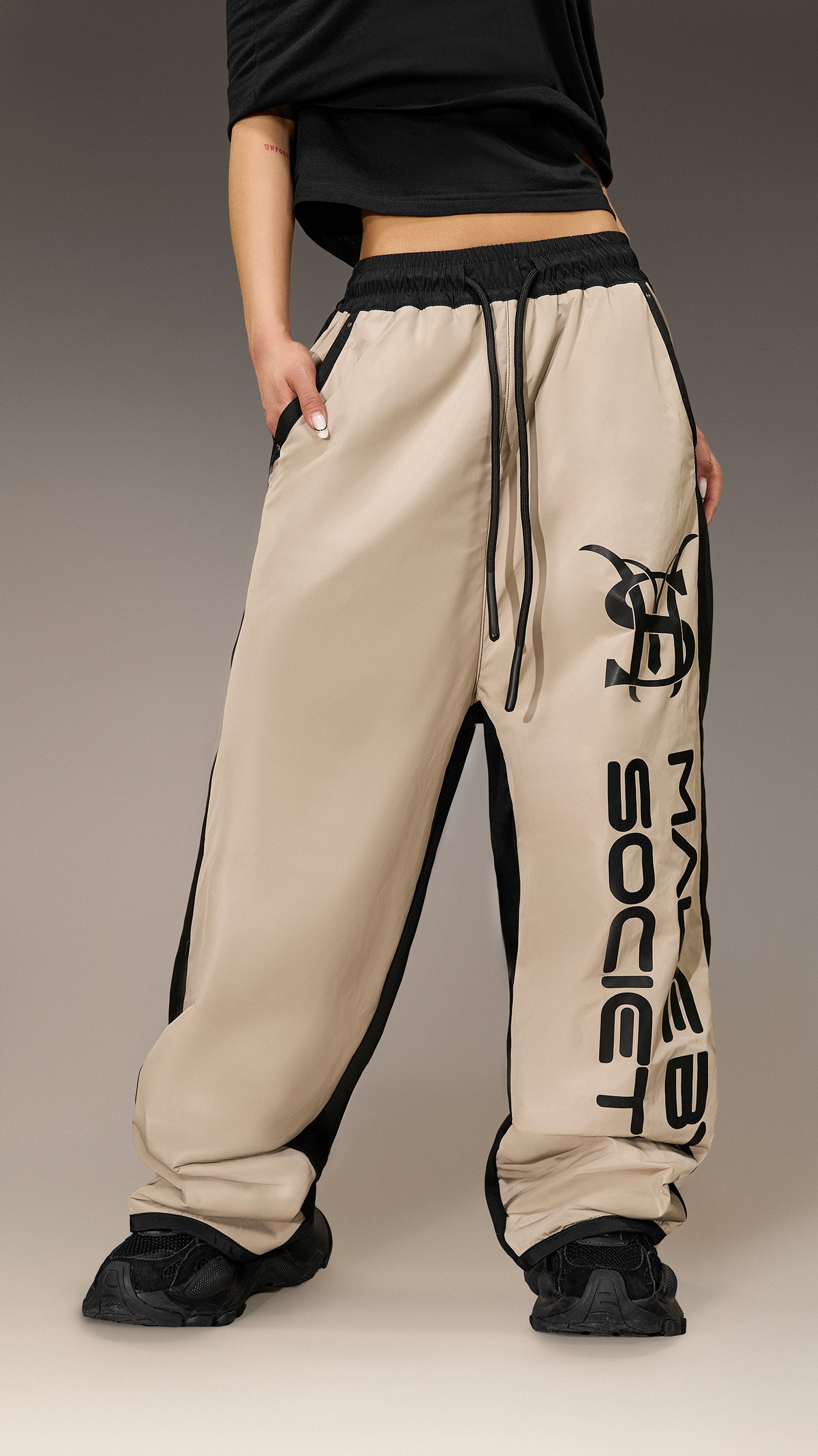 Прекомерно Големи Панталони Made By Society – P26043