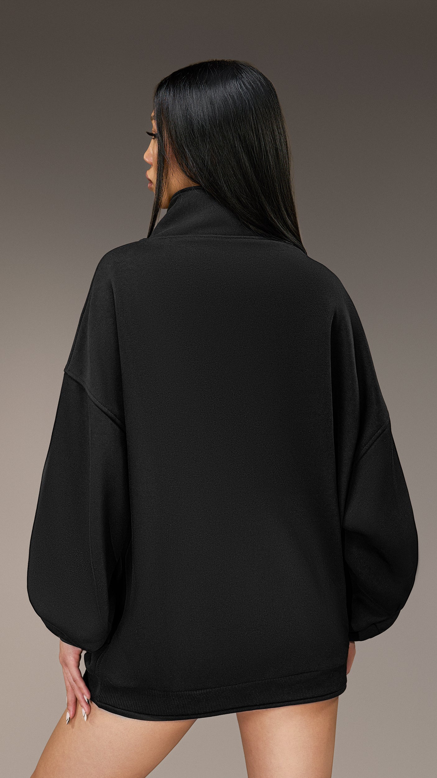 Уголемена Блуза с Яка - H26031