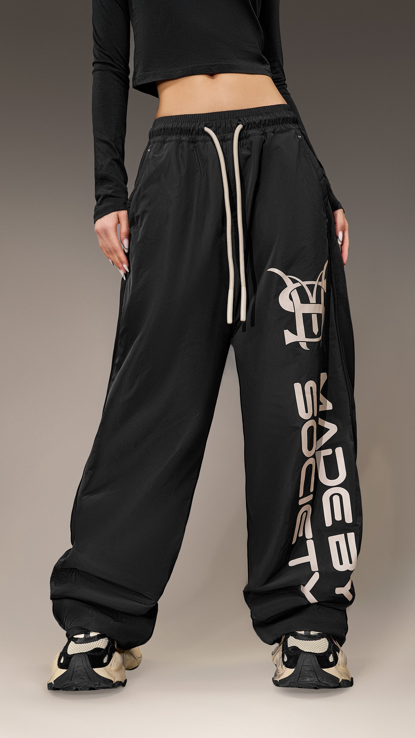 Pantaloni Oversized Made By Society – P26045
