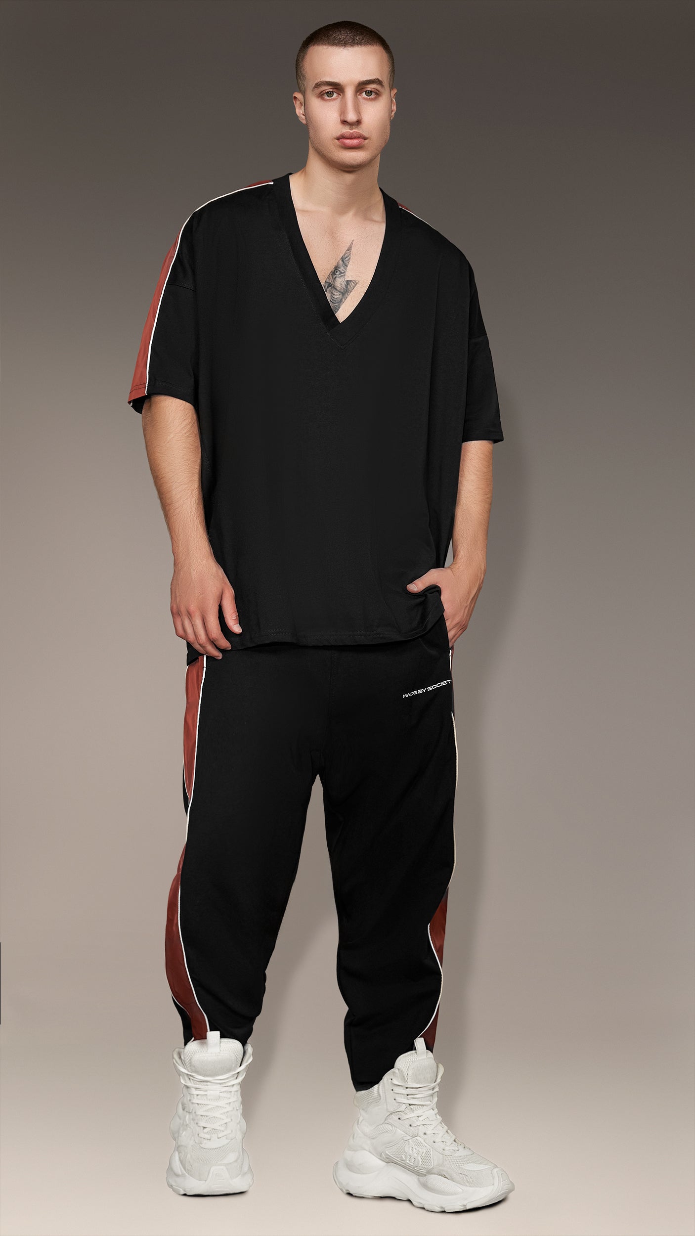 Дълбоко деколте тениска - T16675