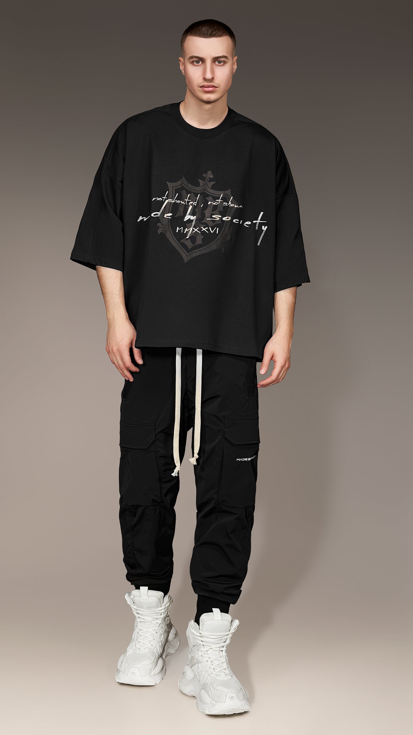 Минималистична градска тениска Urban Core