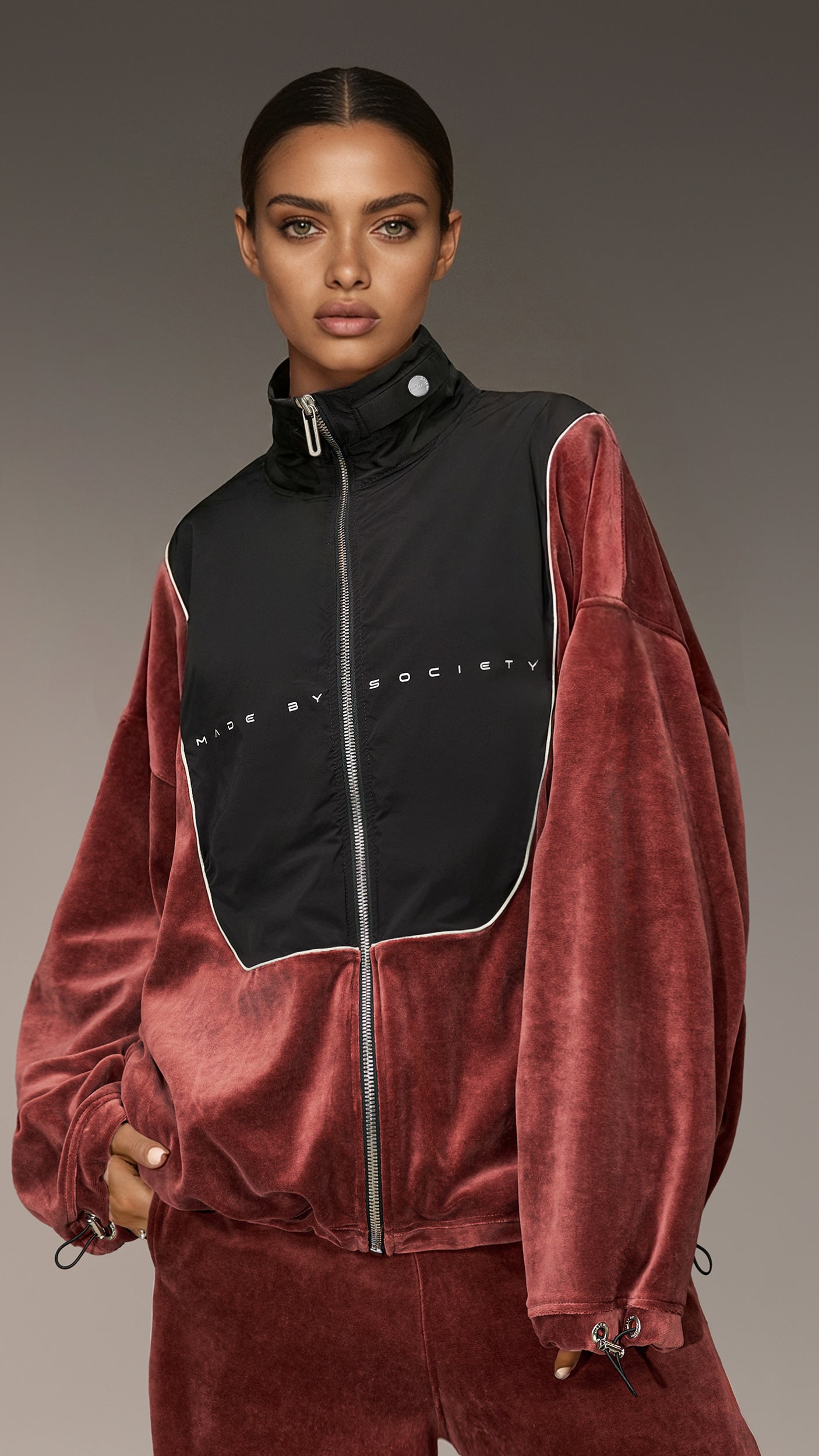 Анорак от Hybrid Velvet