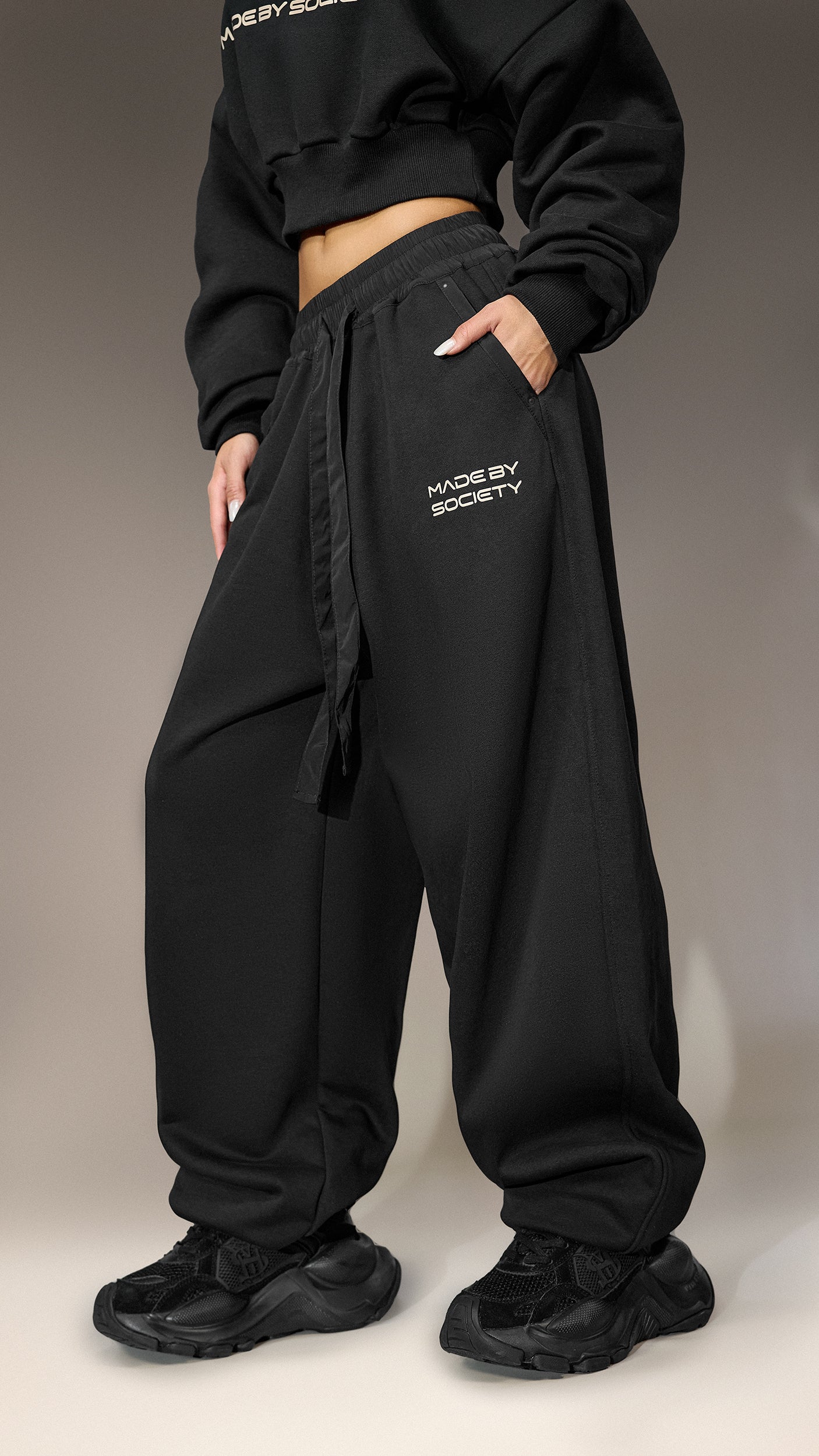 Долнища за тичане Made by Society - P25884
