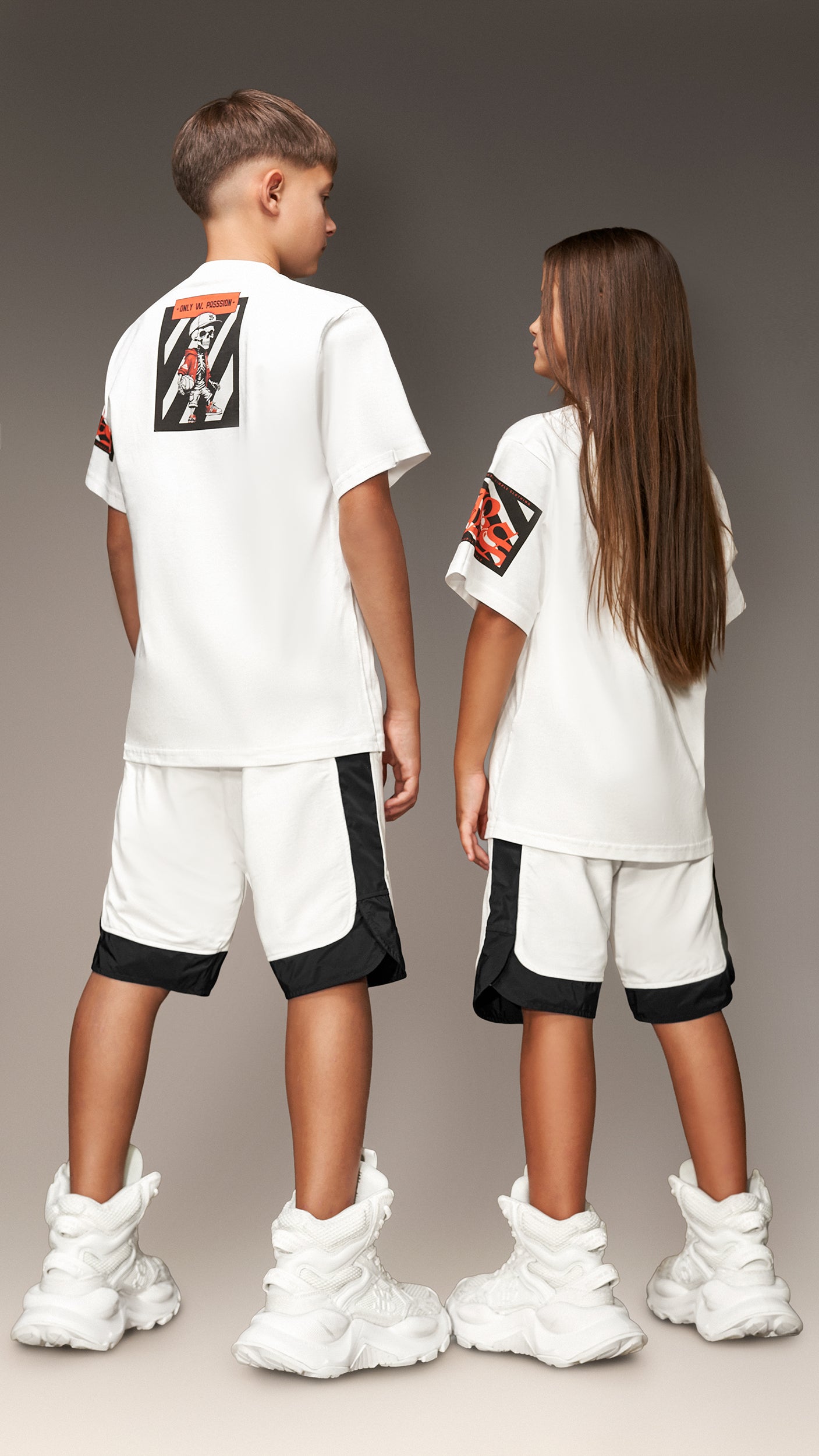T-SHIRT NEVER STOP PLAYING - T35449