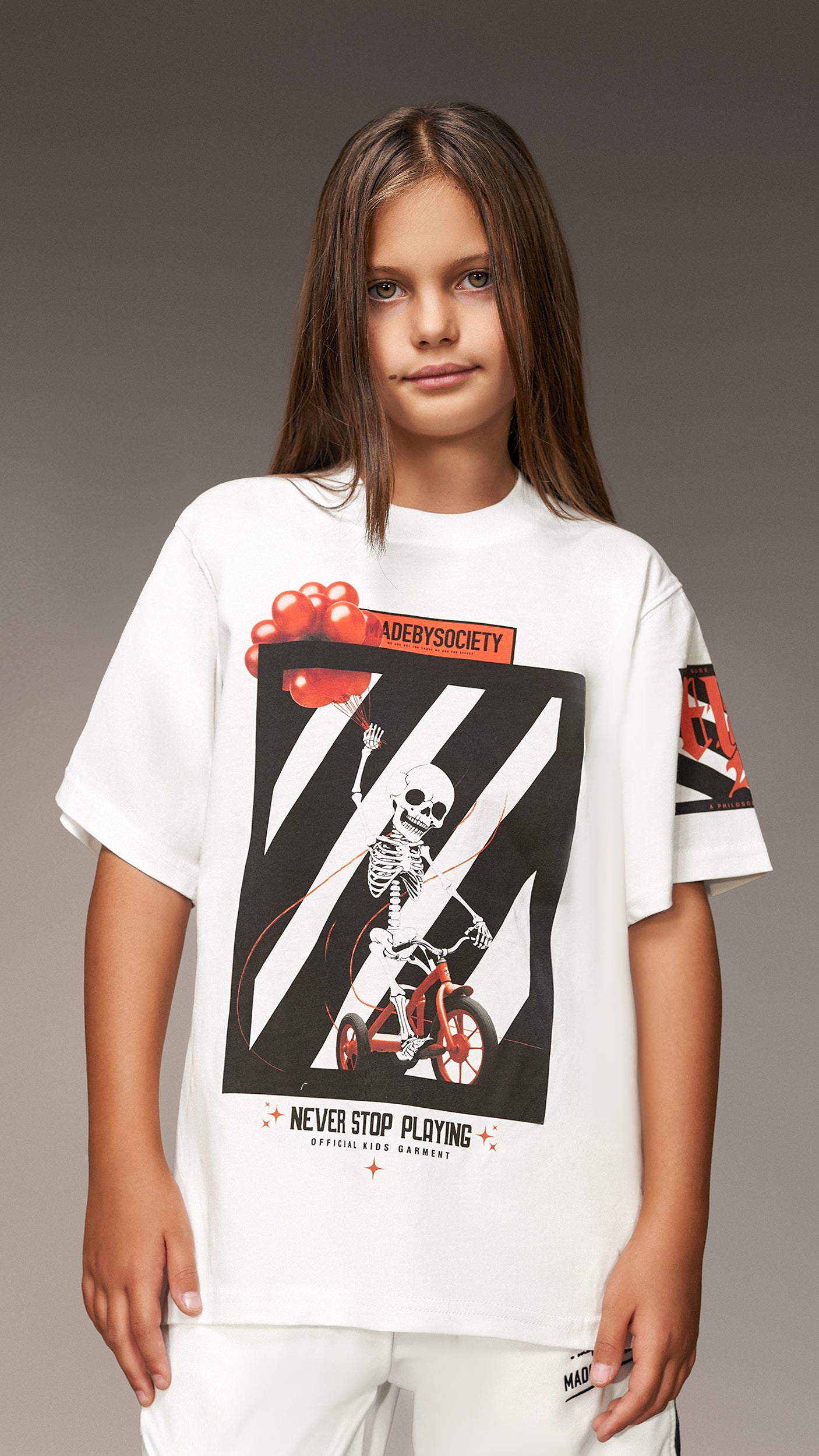 T-SHIRT NEVER STOP PLAYING - T35449