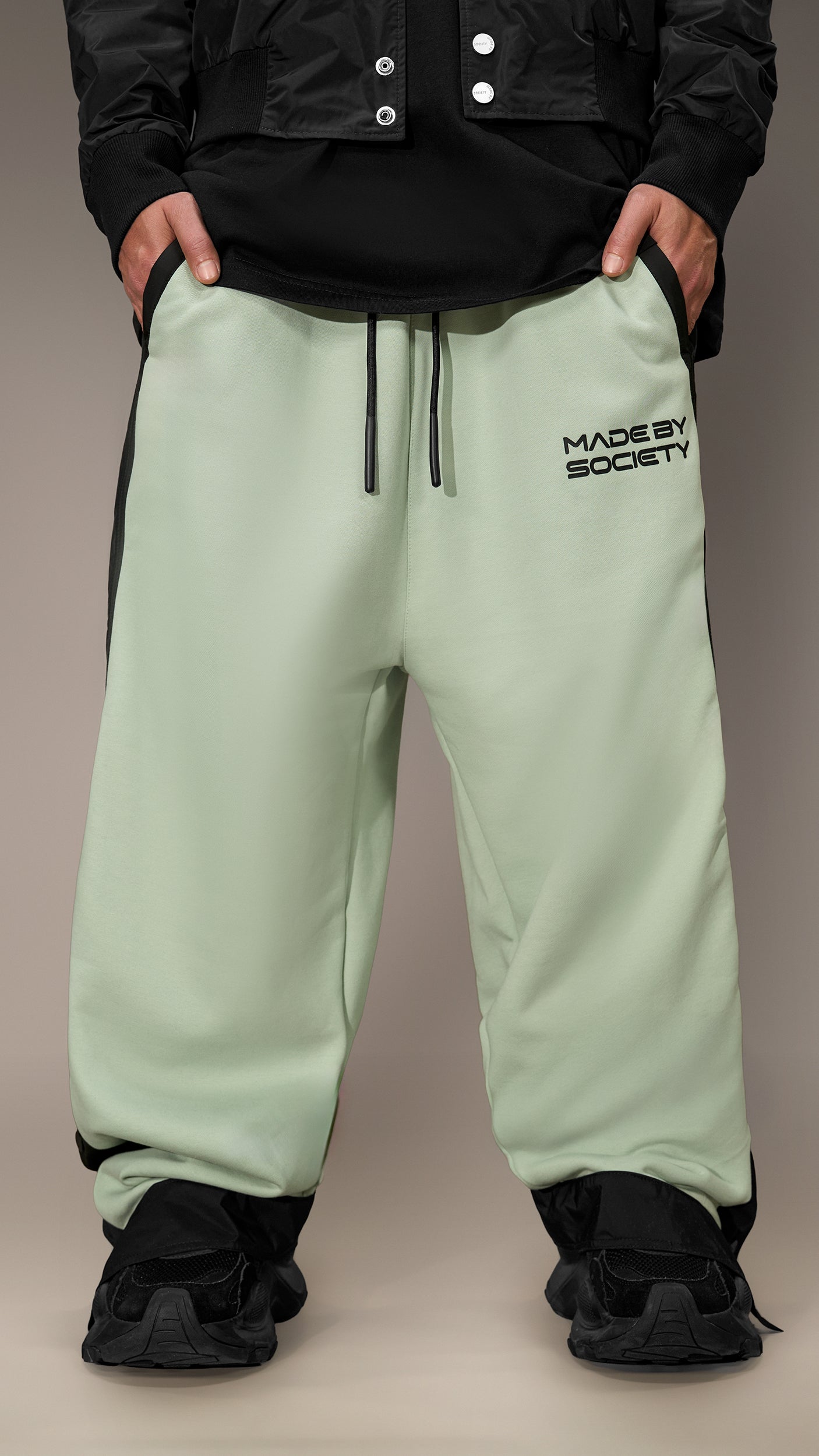 Pantaloni Jogger Made by Society - P16104