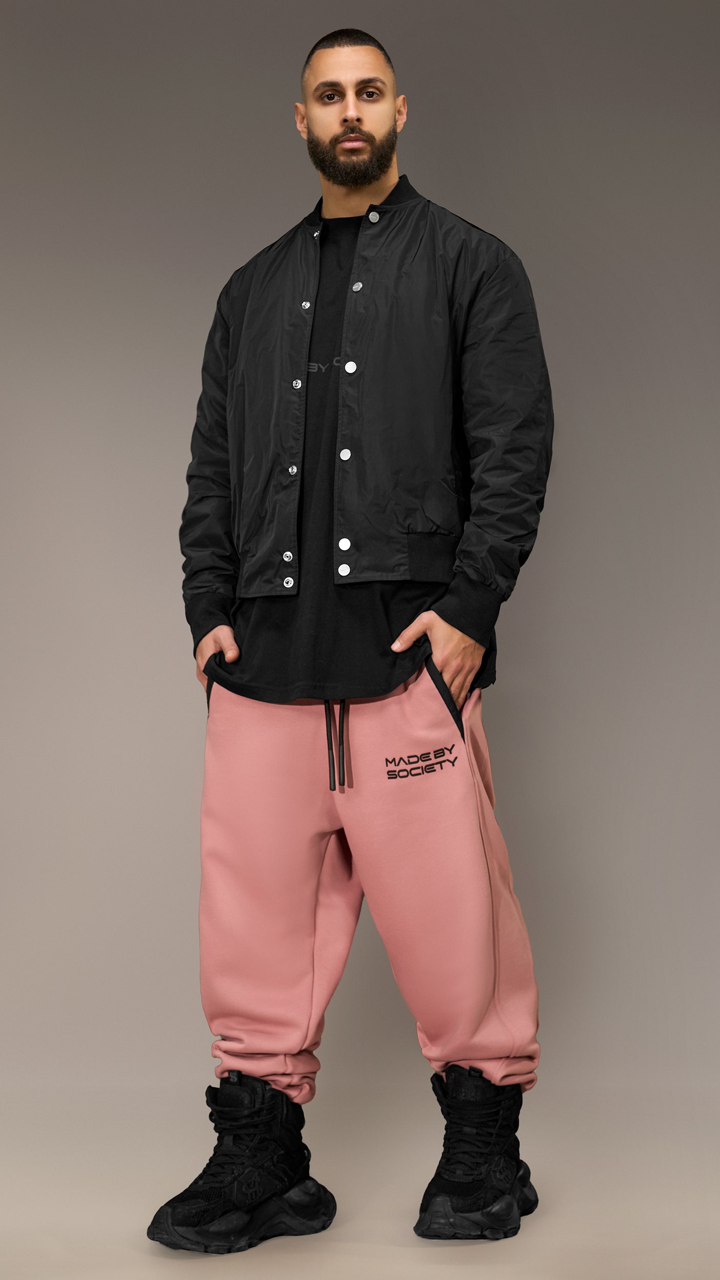 Pantaloni Jogger „Made by Society” – P16103