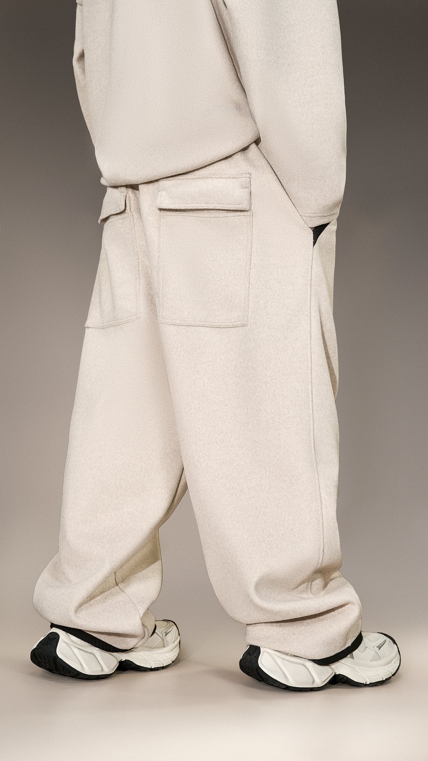 Pantaloni Oversized "Made by Society" - P15995