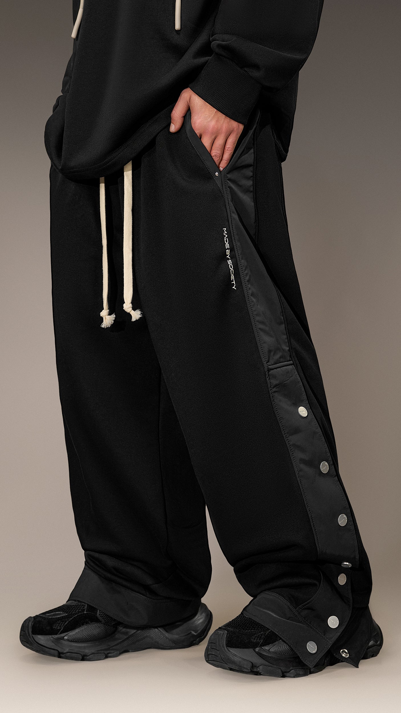 Pantaloni Made by Society cu Capse - P16184