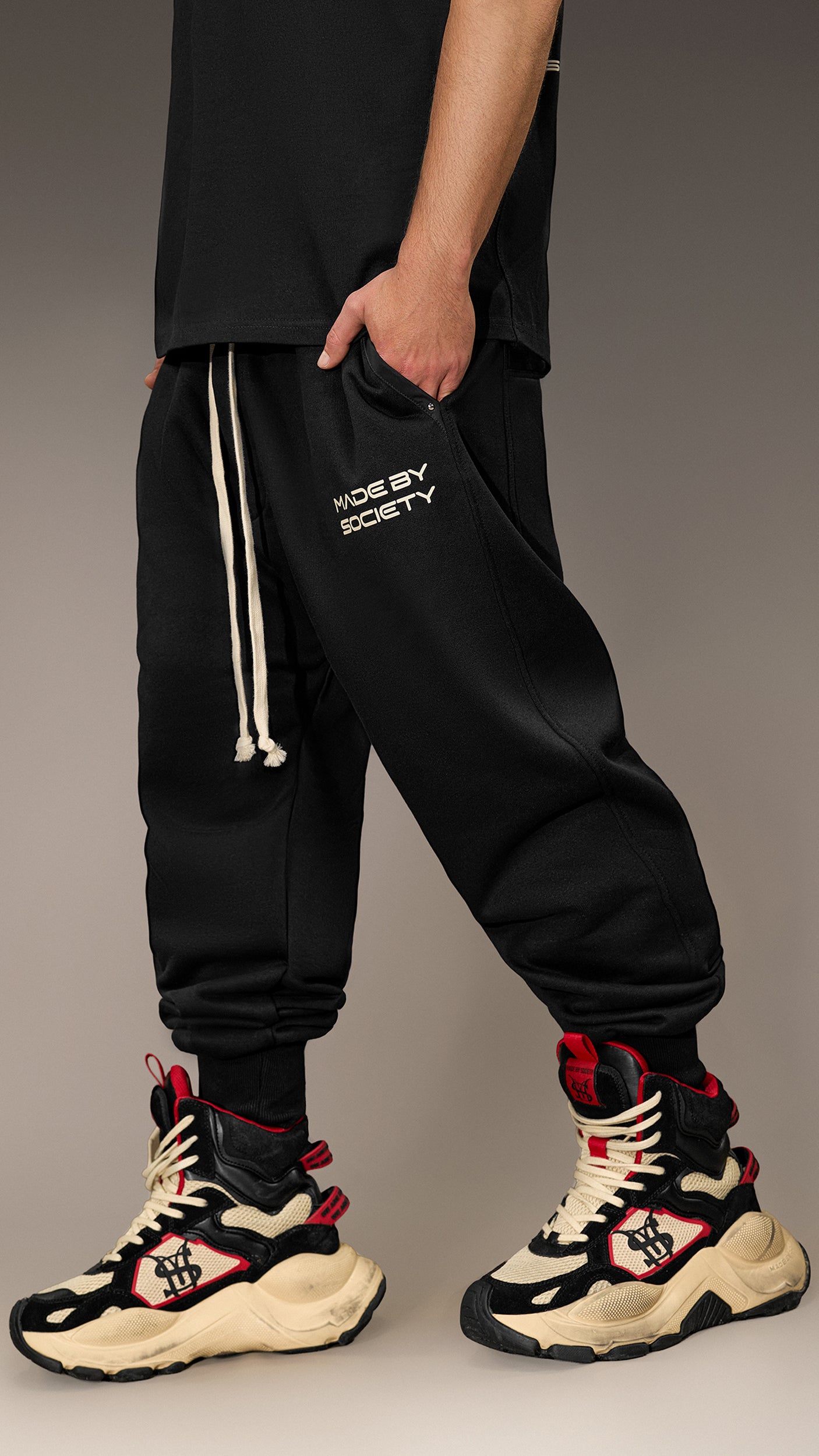 Pantaloni Jogger Made by Society – P16167