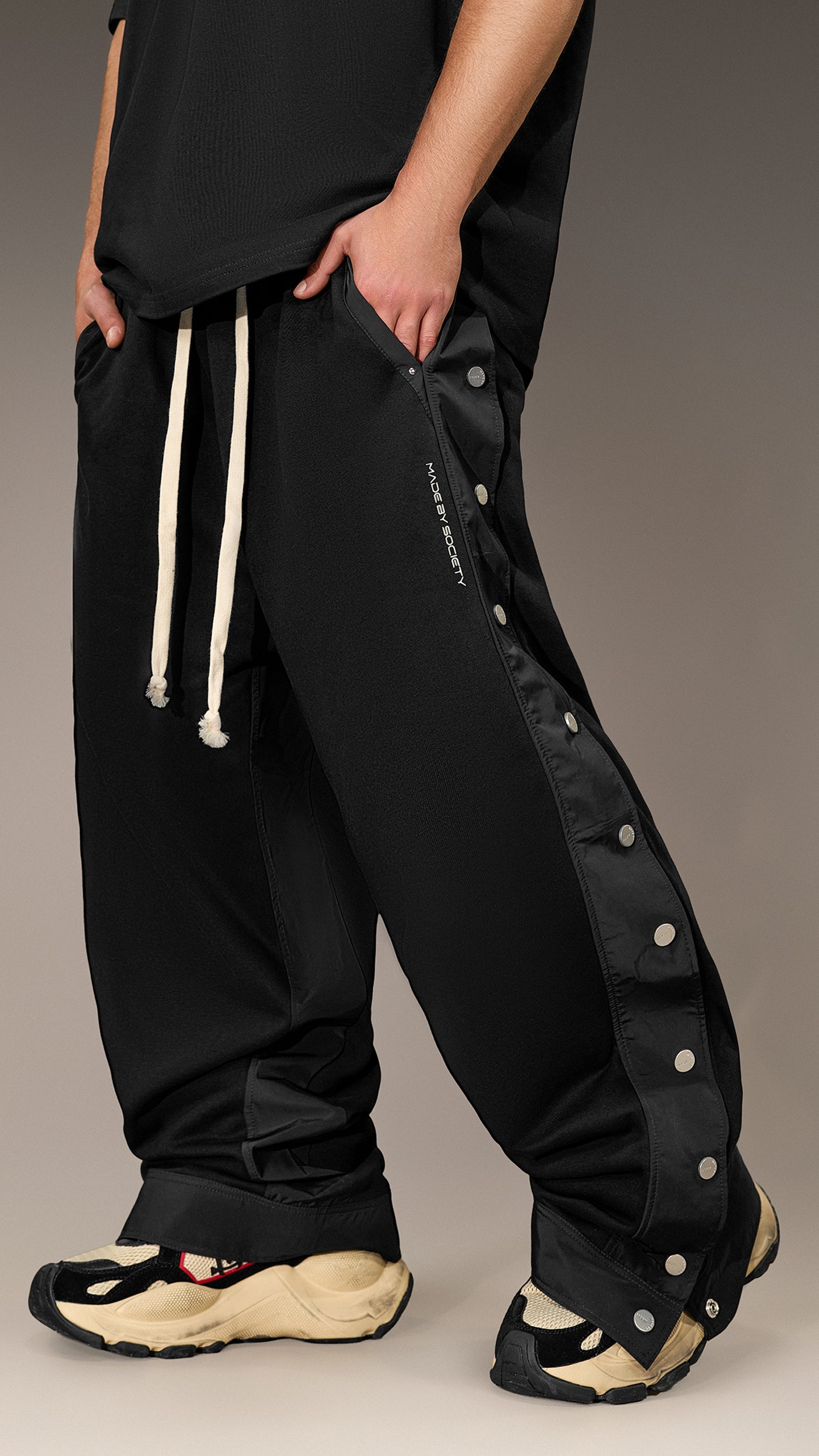 Pantaloni cu capse Made by Society - P16183