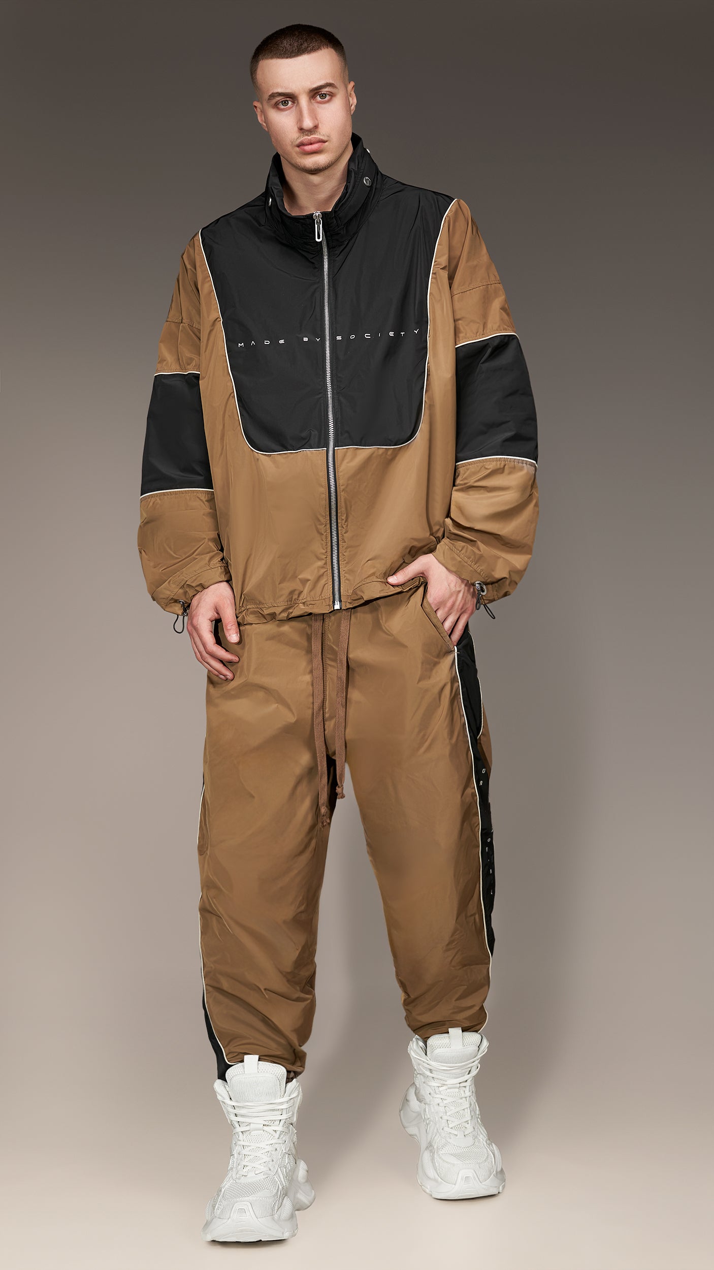 Панталони Iconic Shield Slouch