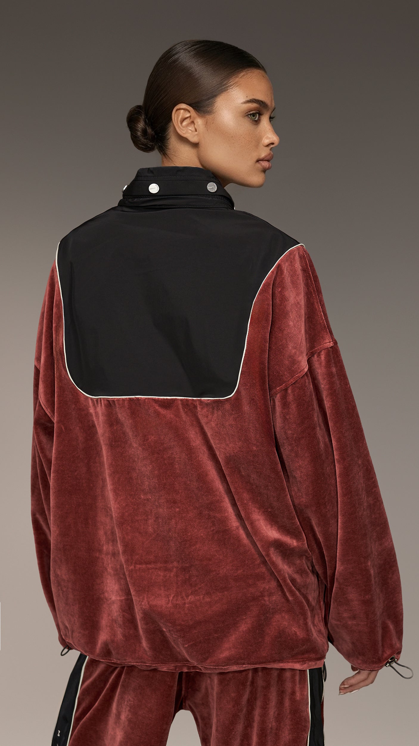 Анорак от Hybrid Velvet