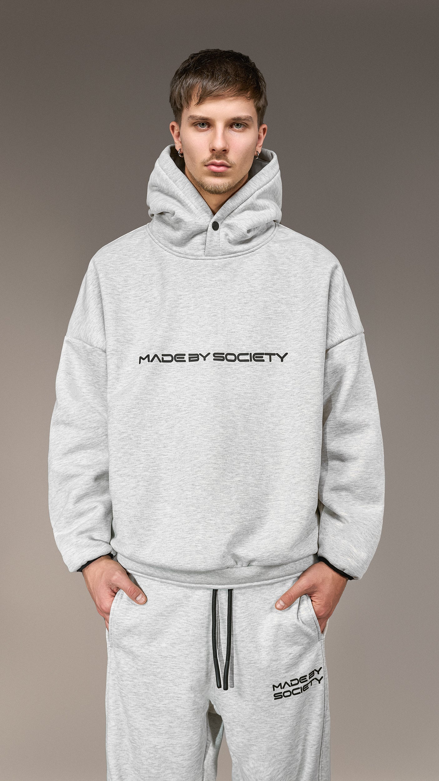 Свръхширок сив суитшърт „Made by Society” - H25912