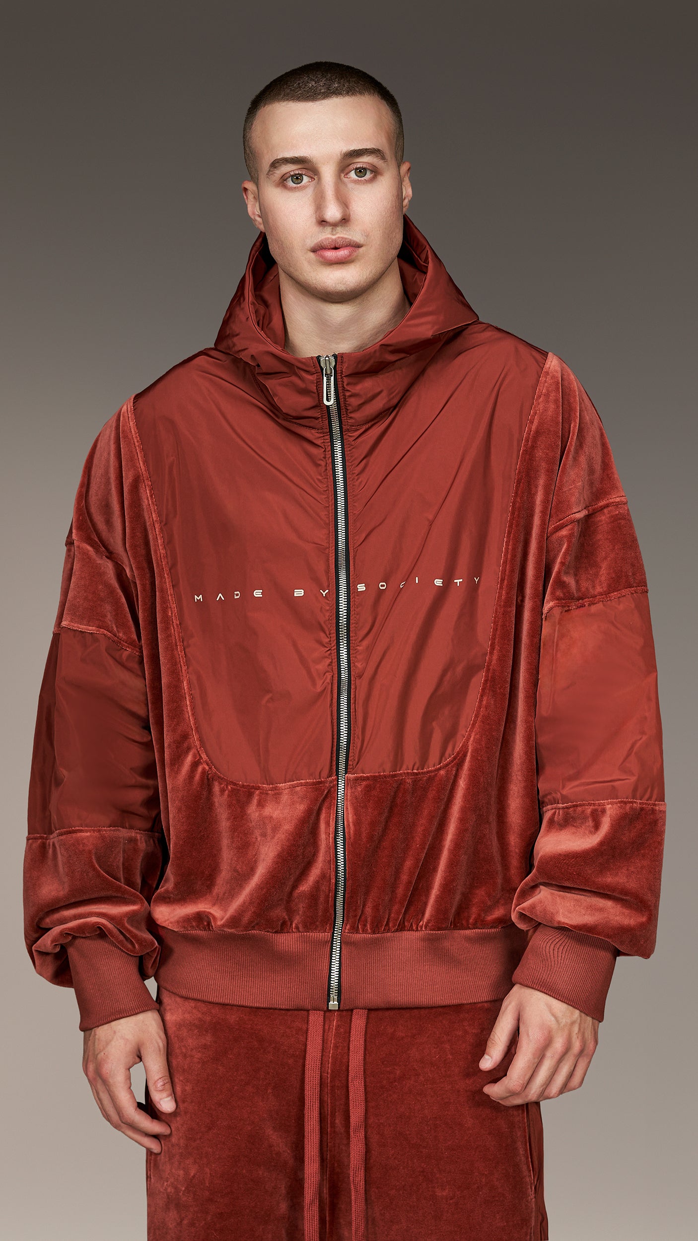 Суичър „MADE BY SOCIETY” - H16791