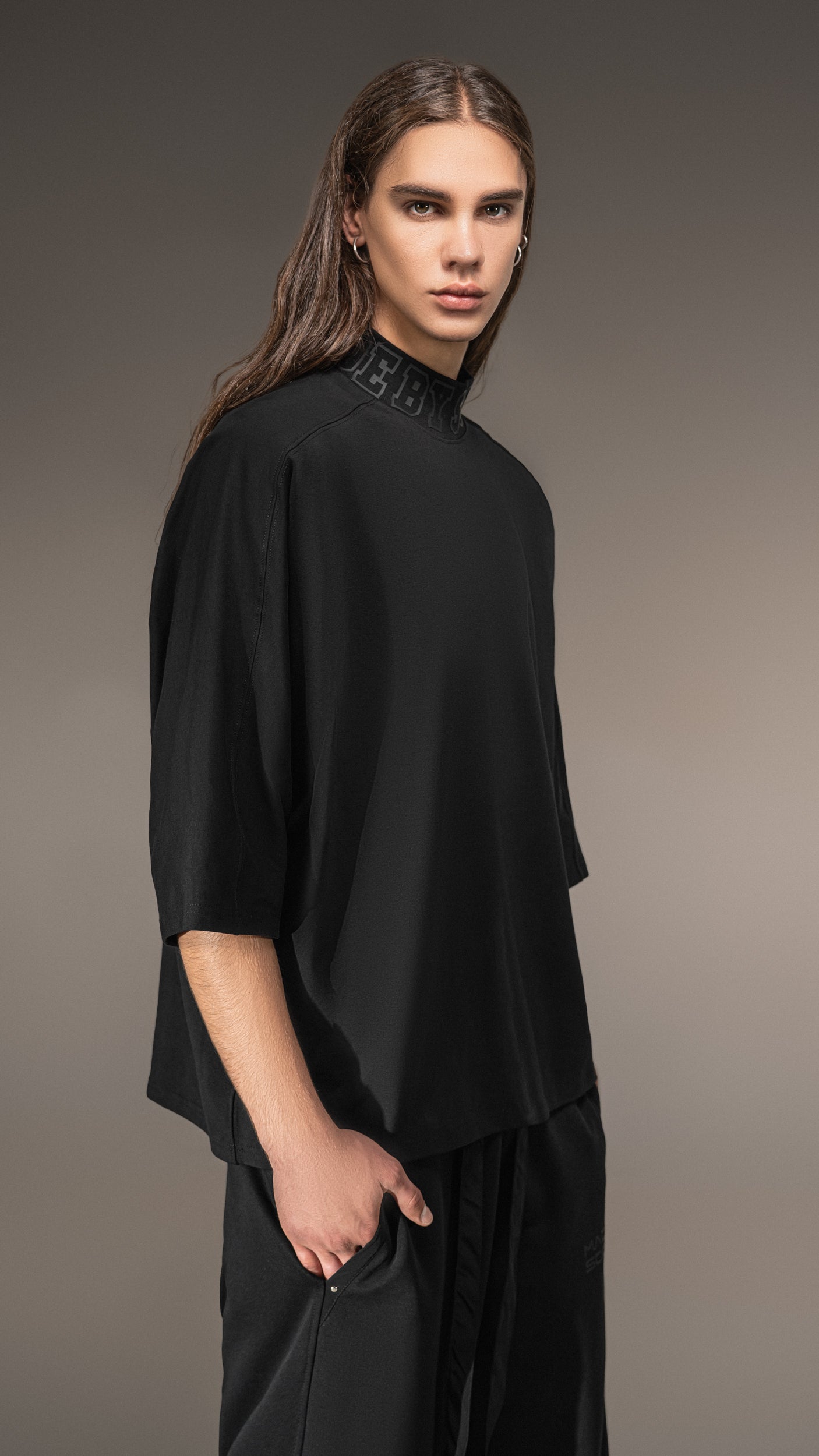 Tricou oversized negru cu guler - T15667