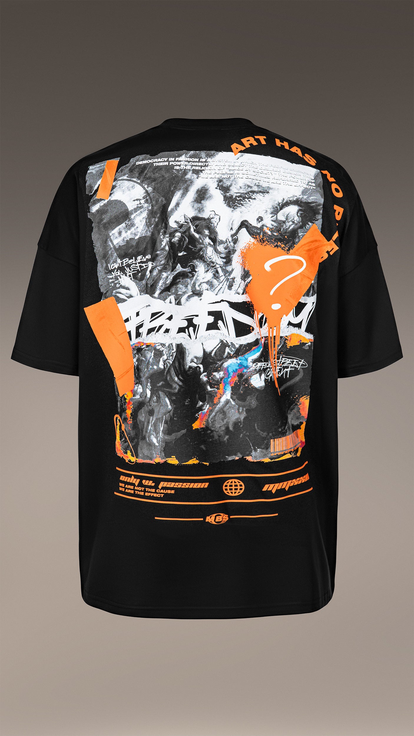 Произведена от обществото тениска T14930